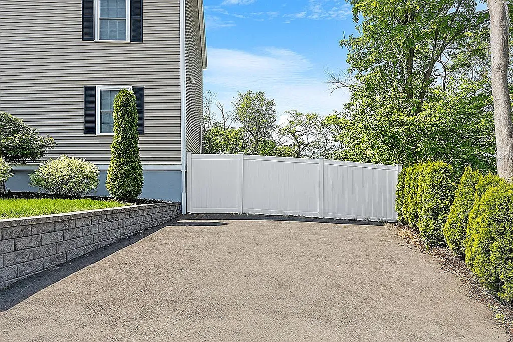 25 Hopkins St, Revere