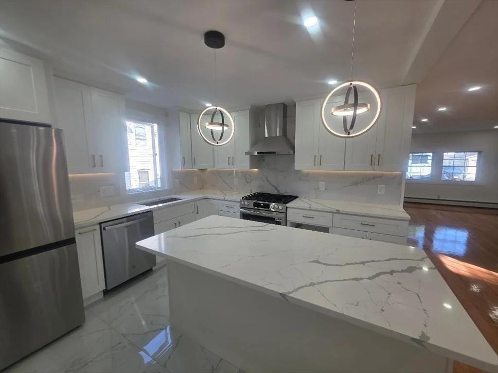 5 N Central Ave, Wollaston