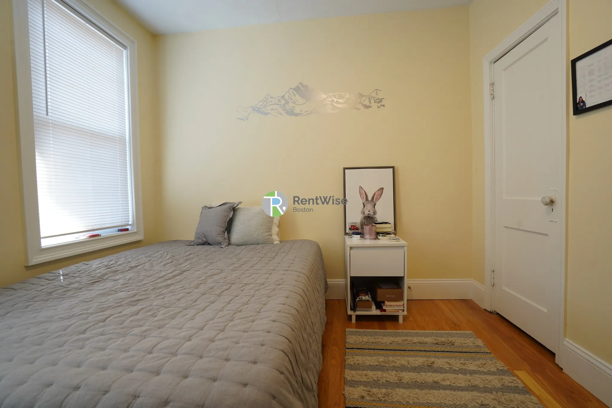 10 Lorraine Ter, Allston