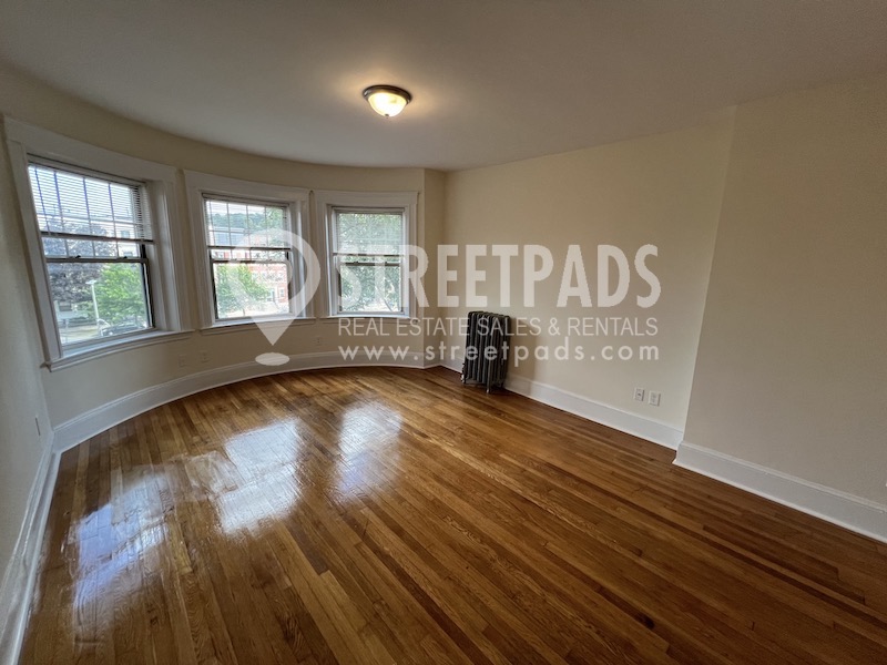 1315 Commonwealth Ave, Allston