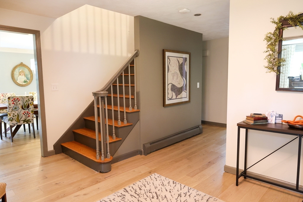 466 Longley Rd, Groton