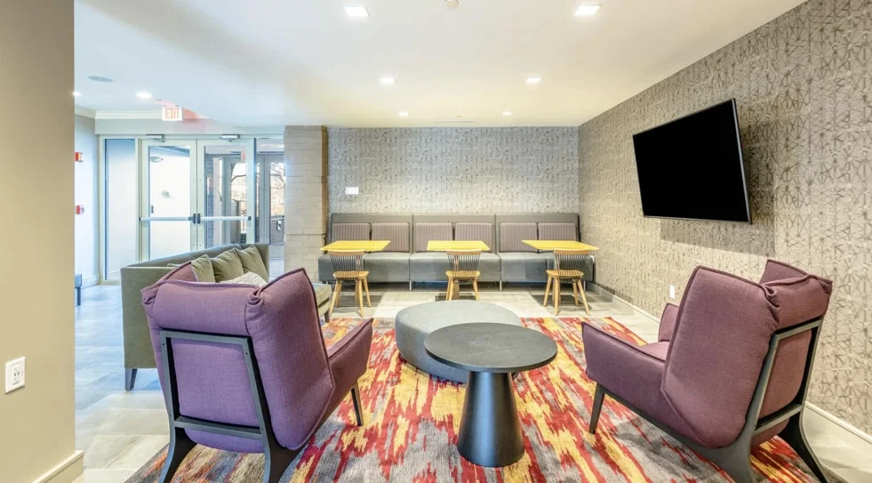 25 Crescent St, South Side