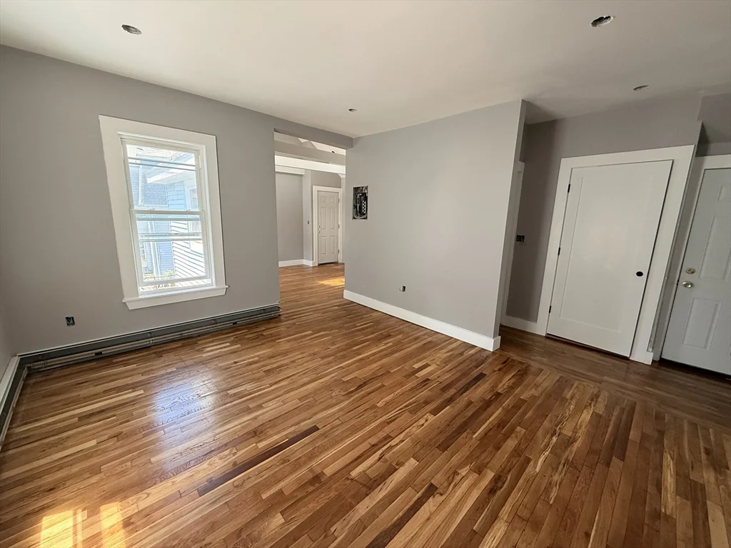 14 Atherton St, Jamaica Plain