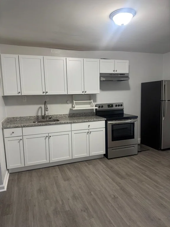 168 Warren Ct, Lowell