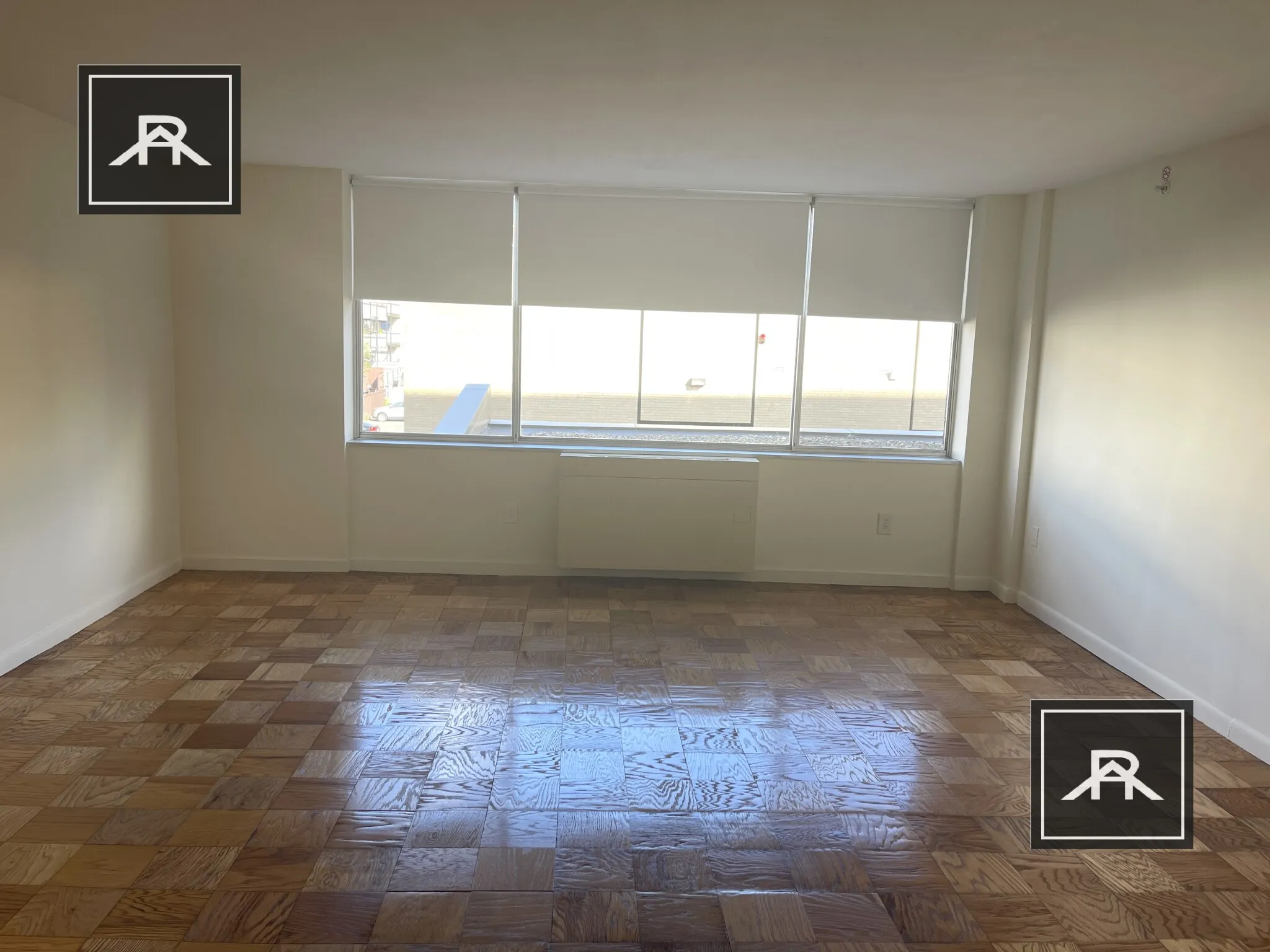 101 Monmouth St, Longwood