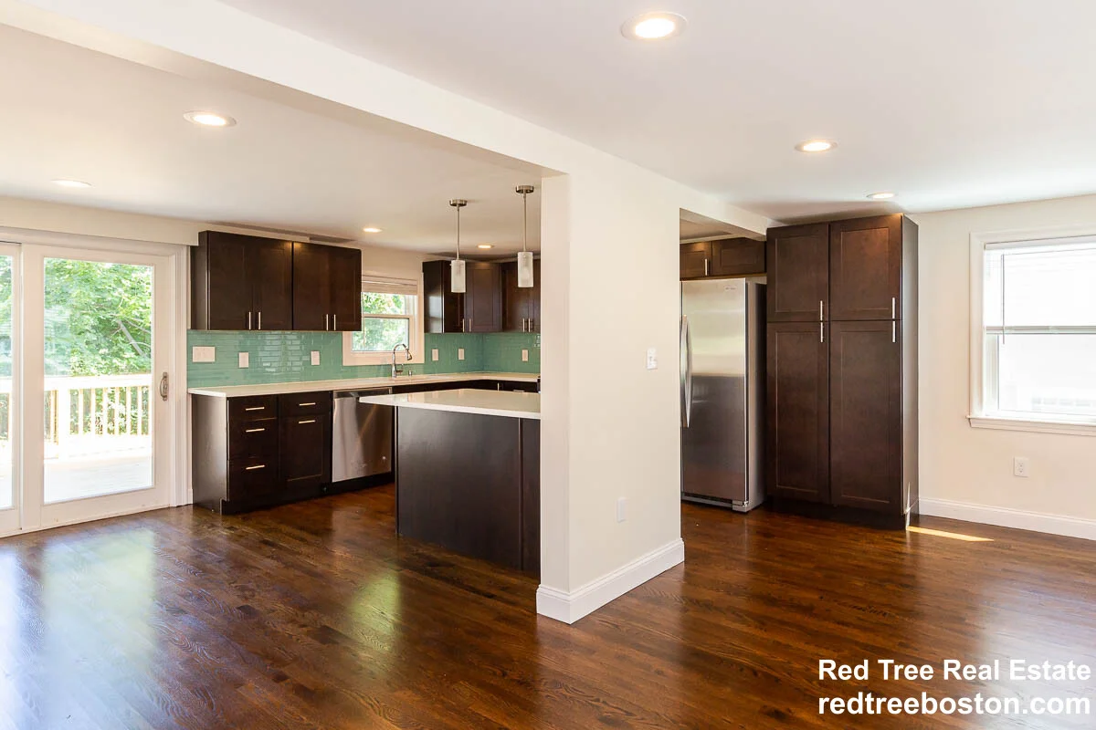 77 Rock Glen Rd, Medford