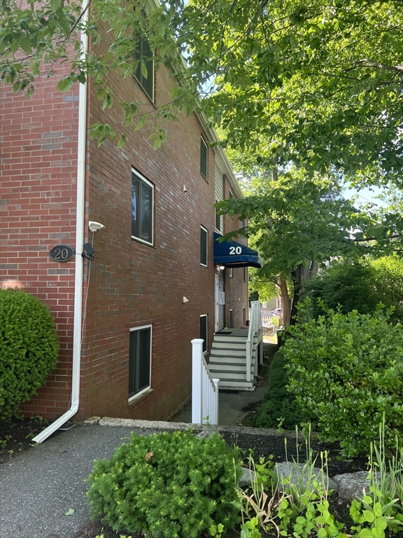 20 Lovett St, Beverly