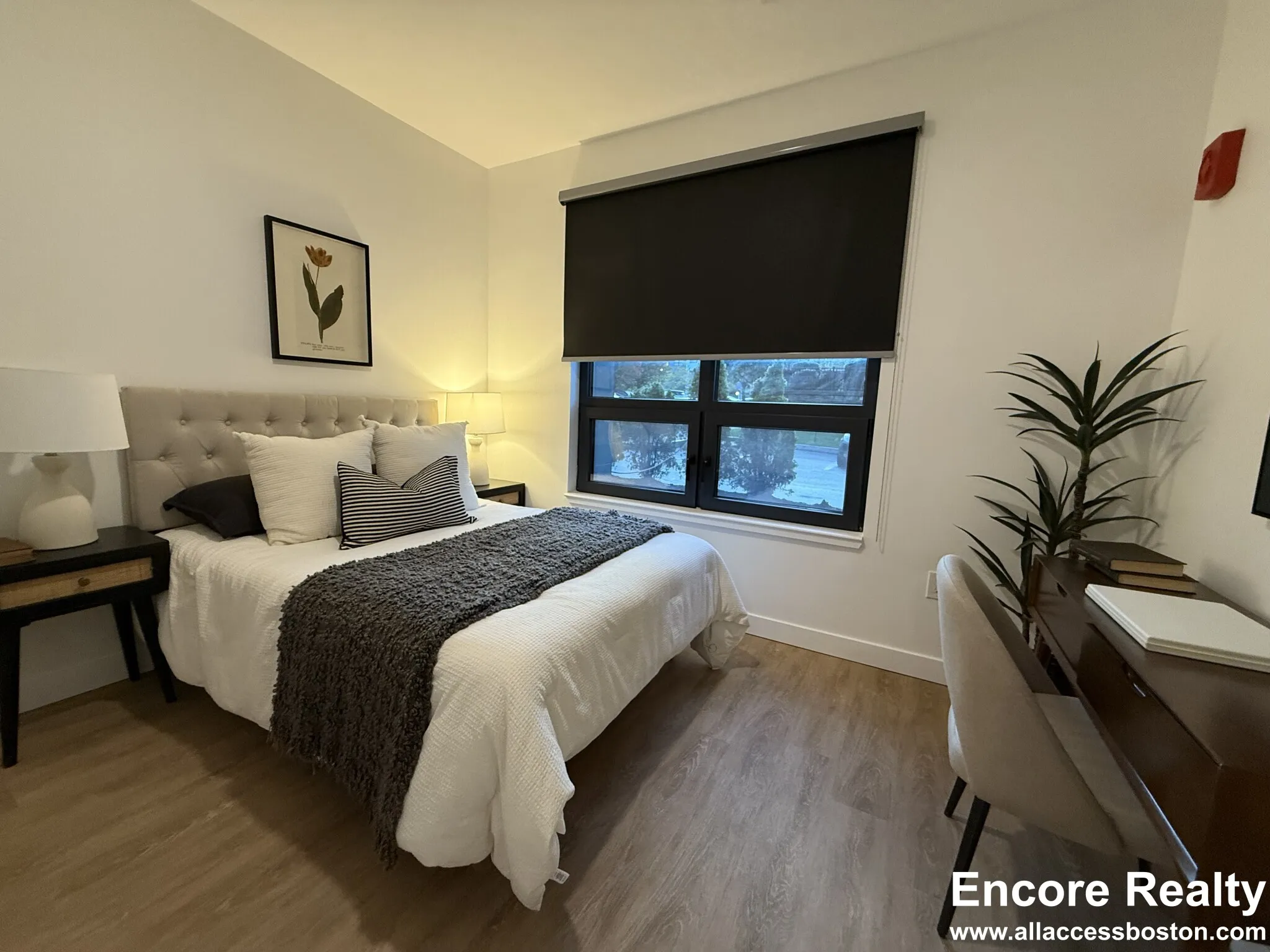 199 Gardner St, West Roxbury