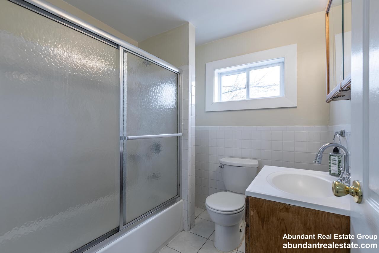 376 Medford St, Winter Hill