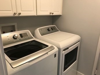 11 Oak St, Wellesley