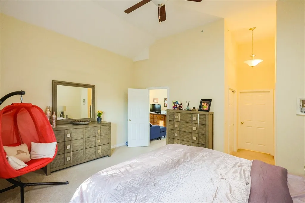 8 Patriots Blvd, Hopkinton