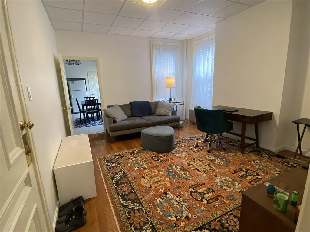 52 Highland Ave, Prospect Hill