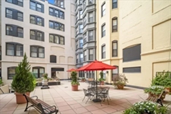 4 Charlesgate E, Back Bay