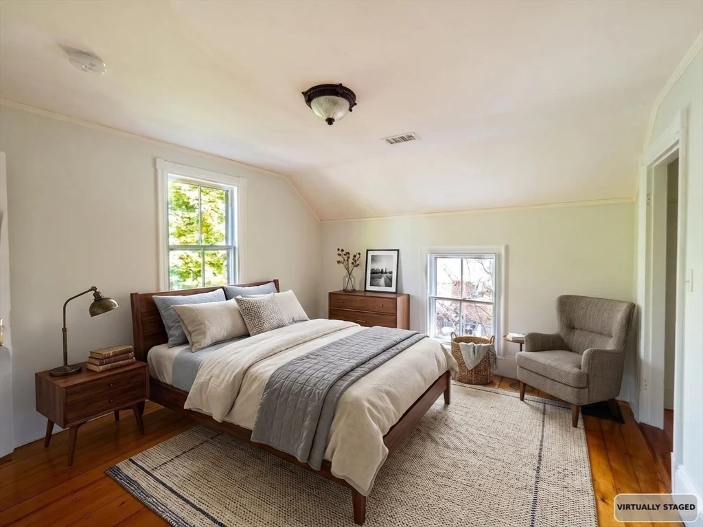 12 Adella Pl, Allston