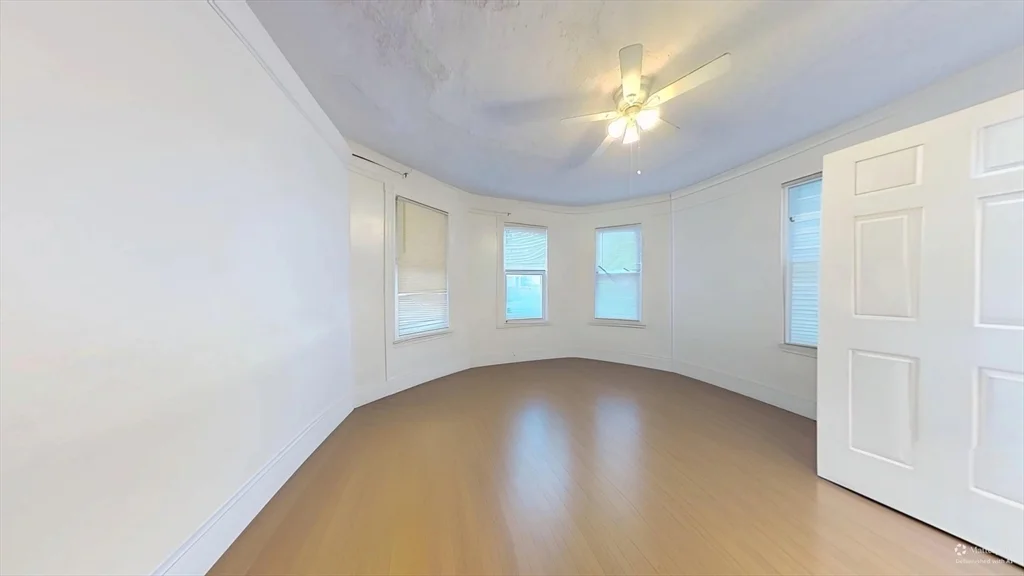 34 Cherokee, Mission Hill