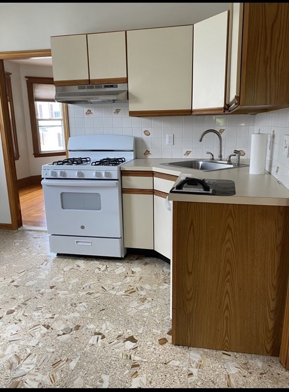 92 Myrtle St, Medford