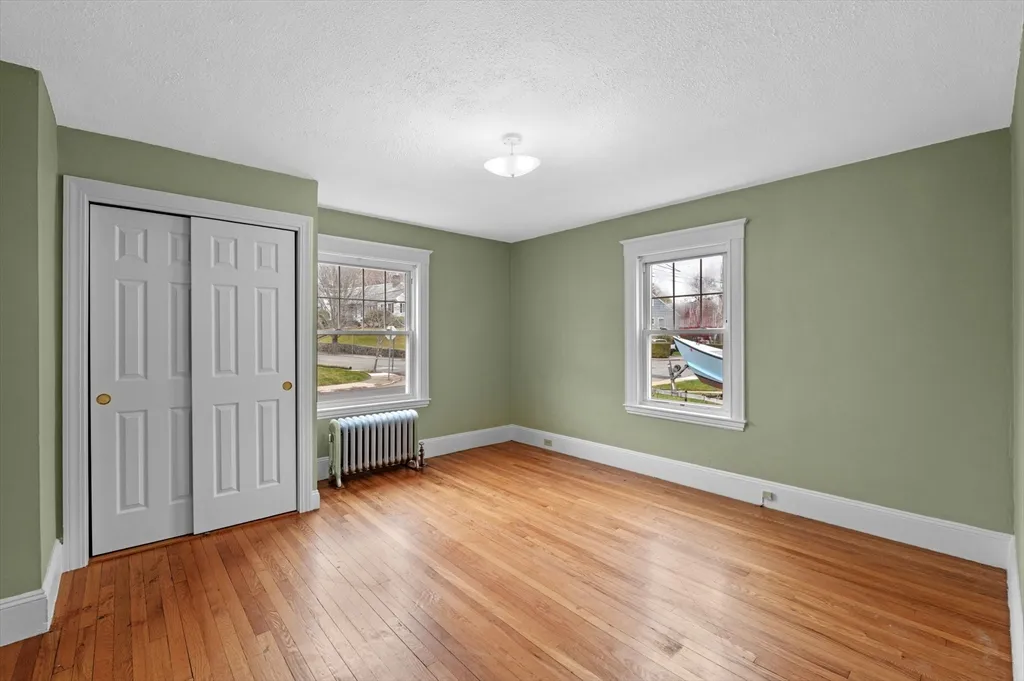 38 Raymond Rd, Salem