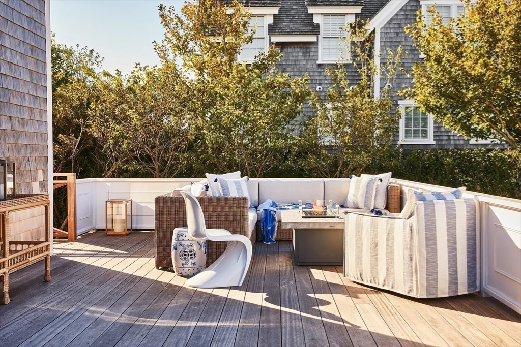 66 Hulbert Avenue North House, Nantucket