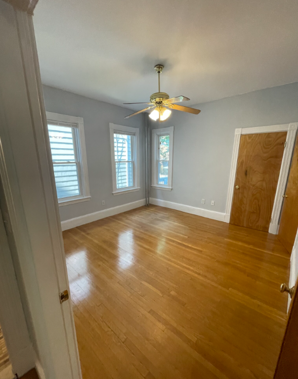 1537 Cambridge St, Mid-Cambridge