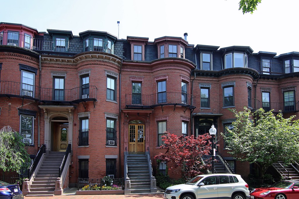 211 W Newton St, South End