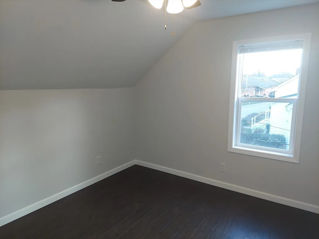 8 Phillips St, Attleboro