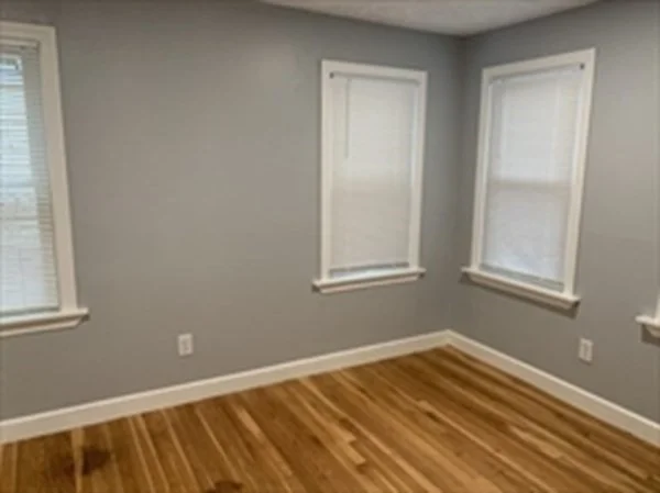 28 Paomet Rd, Weymouth