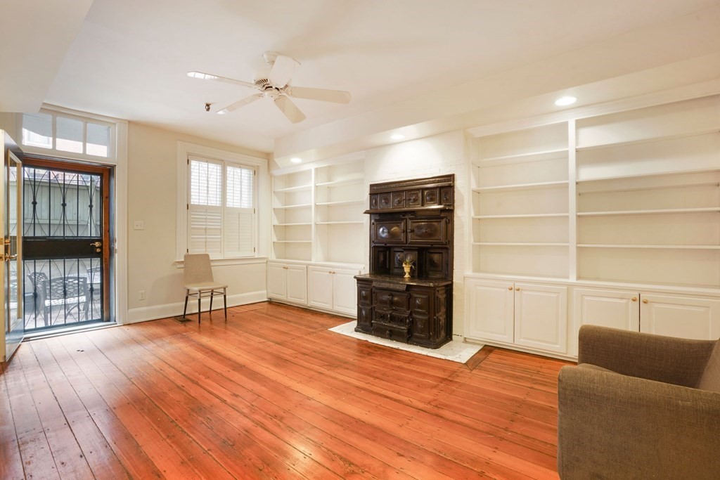 296 Marlborough St, Back Bay