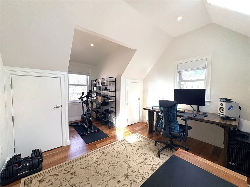 32 Salisbury Rd, Newton