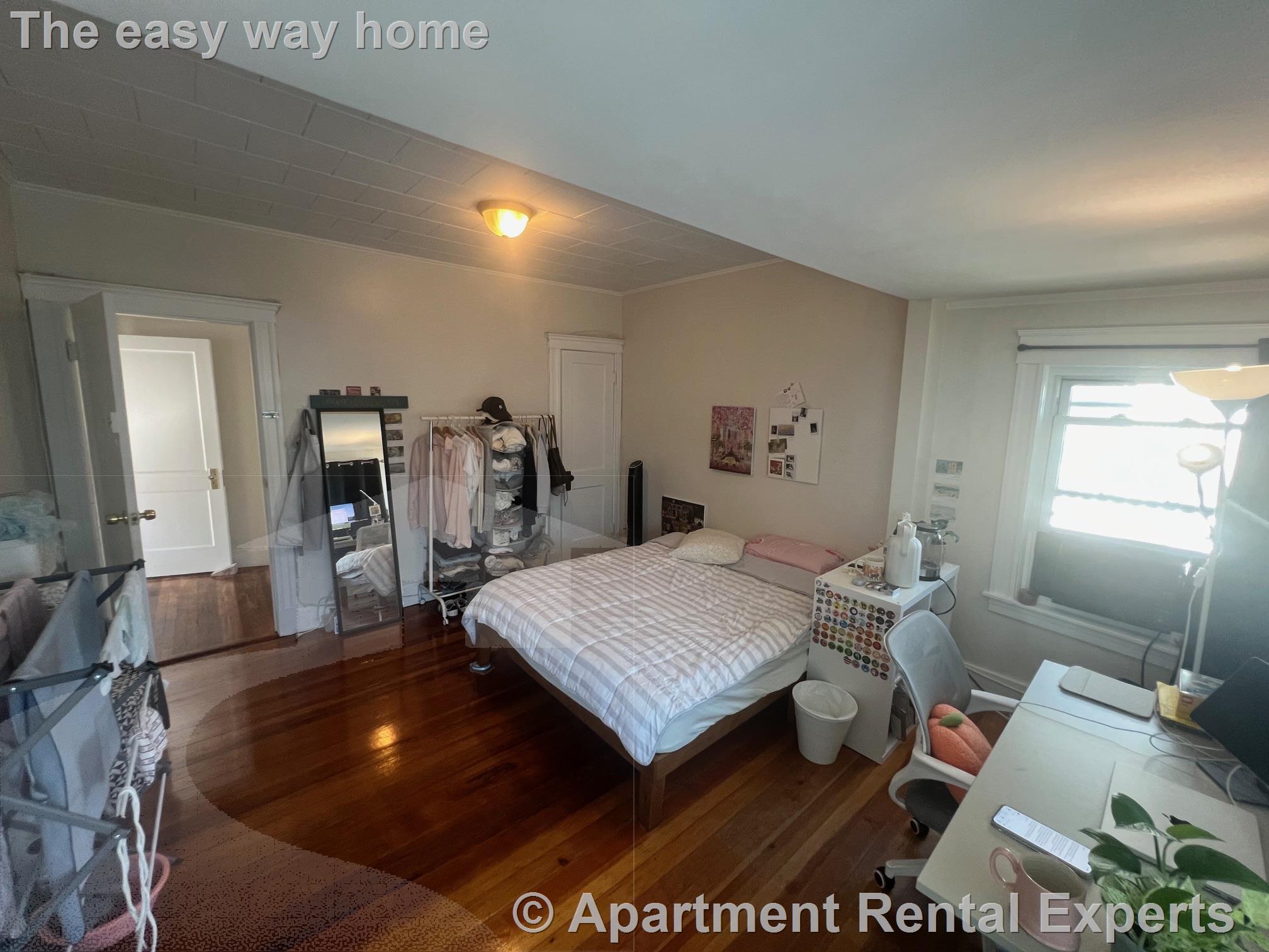 73 Frederick Ave, Tufts