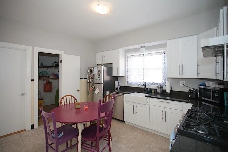 18 Murdock, Ball Square