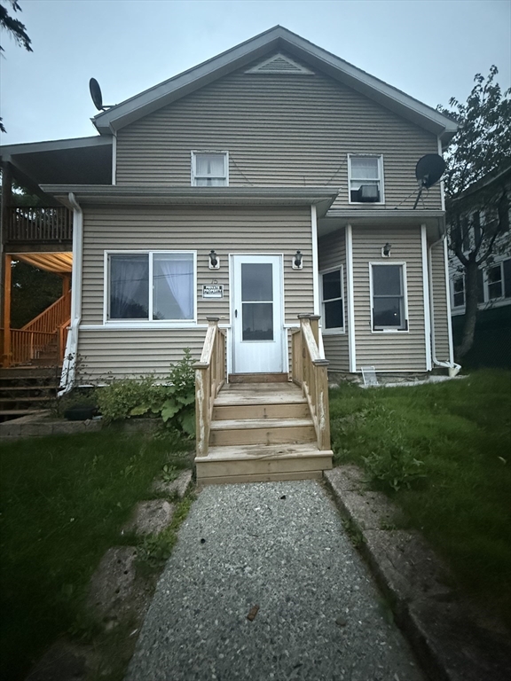 15 Oakes Ave, Southbridge