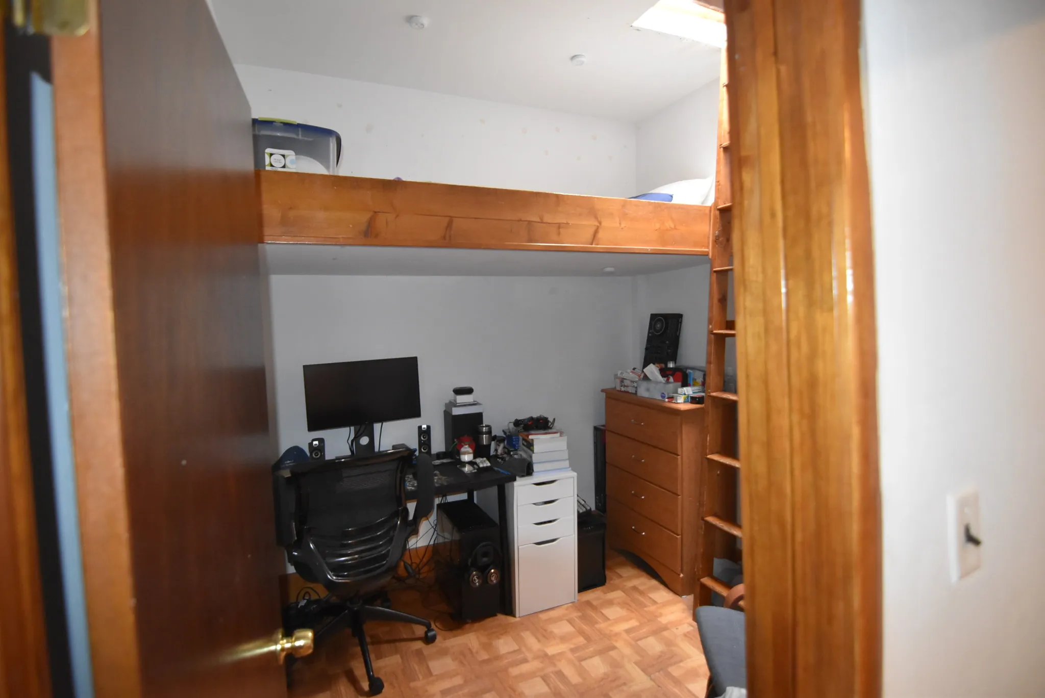 17 Aberdeen St, Fenway