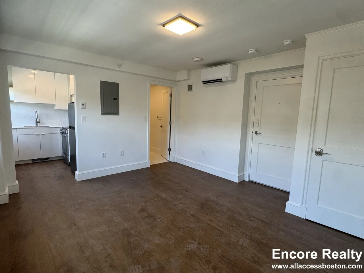 1200 Massachusetts Ave, Riverside