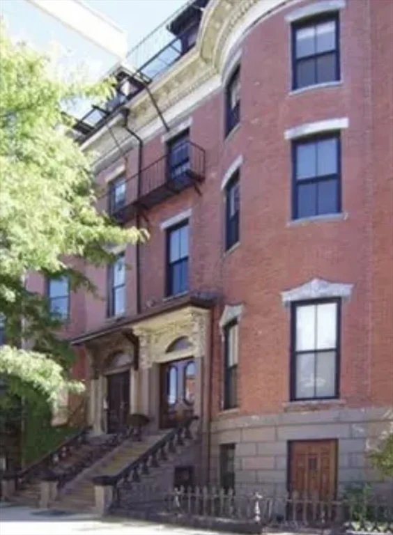 662 Tremont St, South End