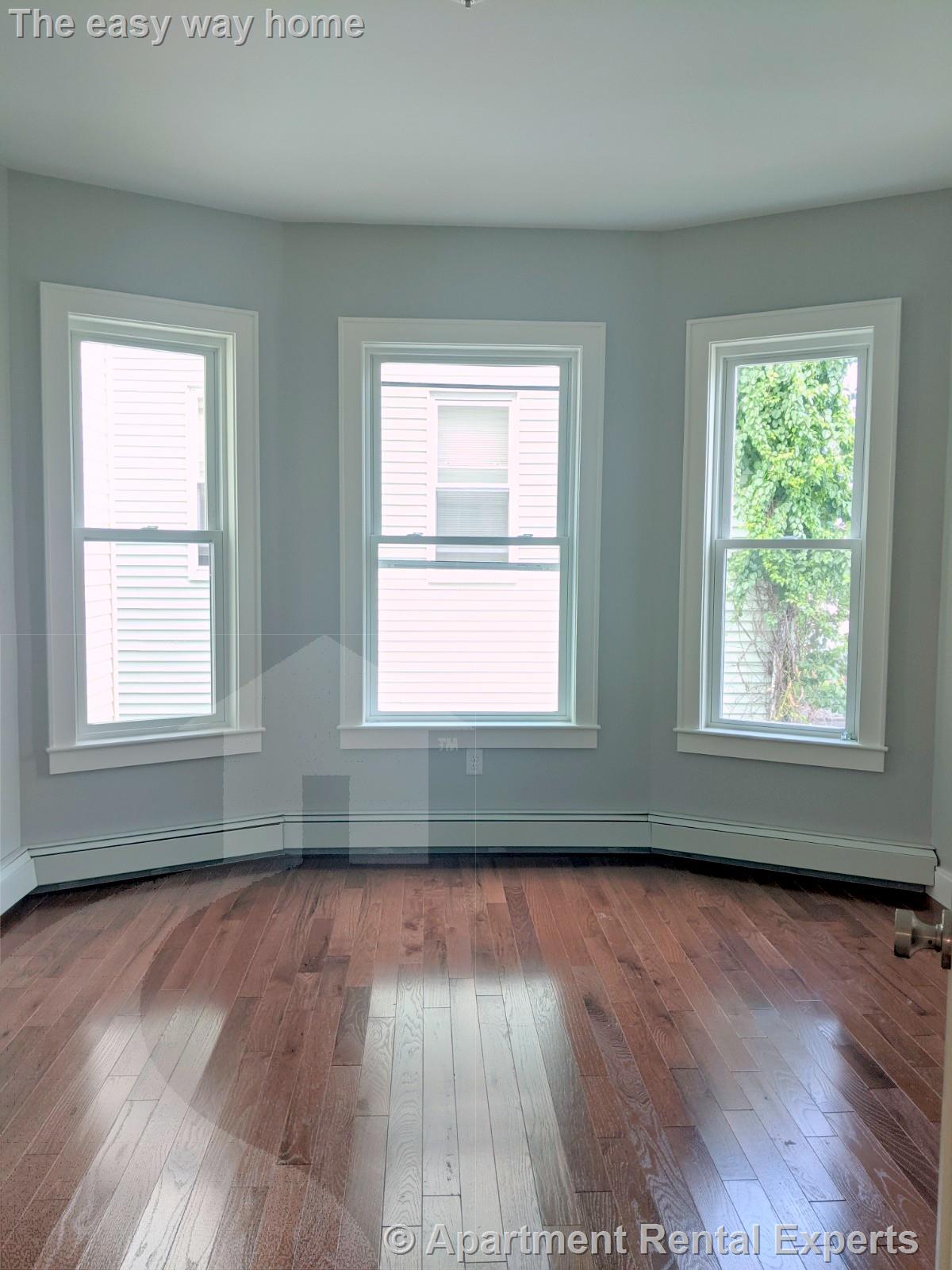 42 Crescent St, Sullivan Square