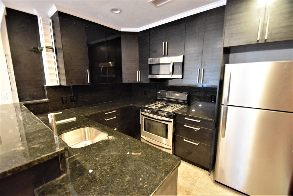 1616 Beacon, Corey Hill