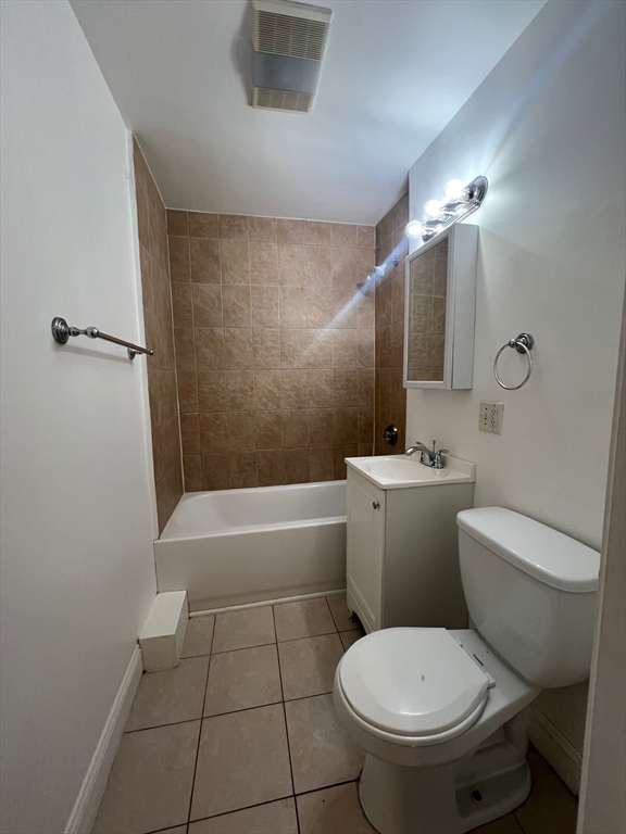 10 Yeamans St, Revere