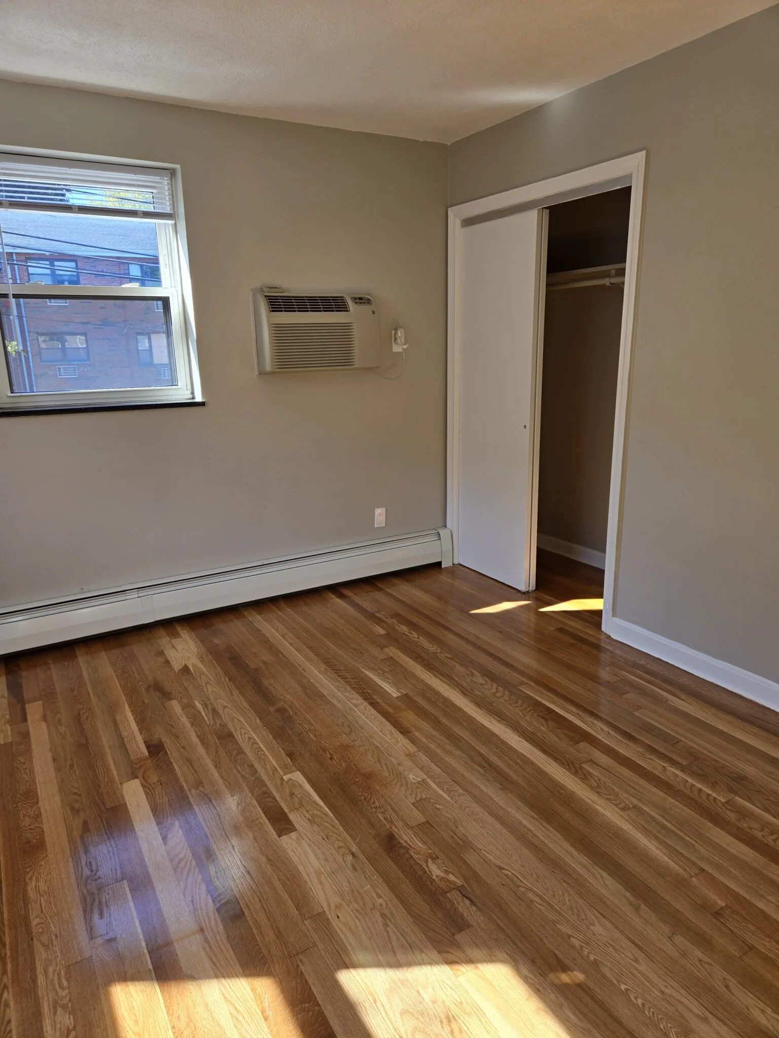 268 Grove St, Auburndale