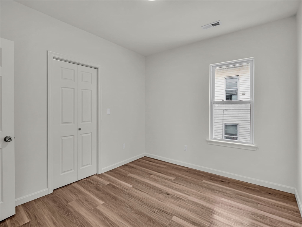 12 Alpine St, Worcester