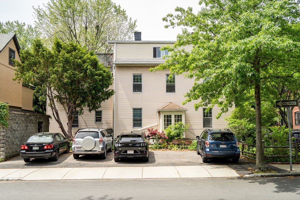 12 Shepard St, Harvard Square