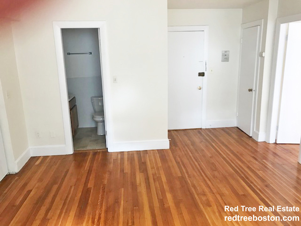 33 Lancaster Ter, Corey Hill