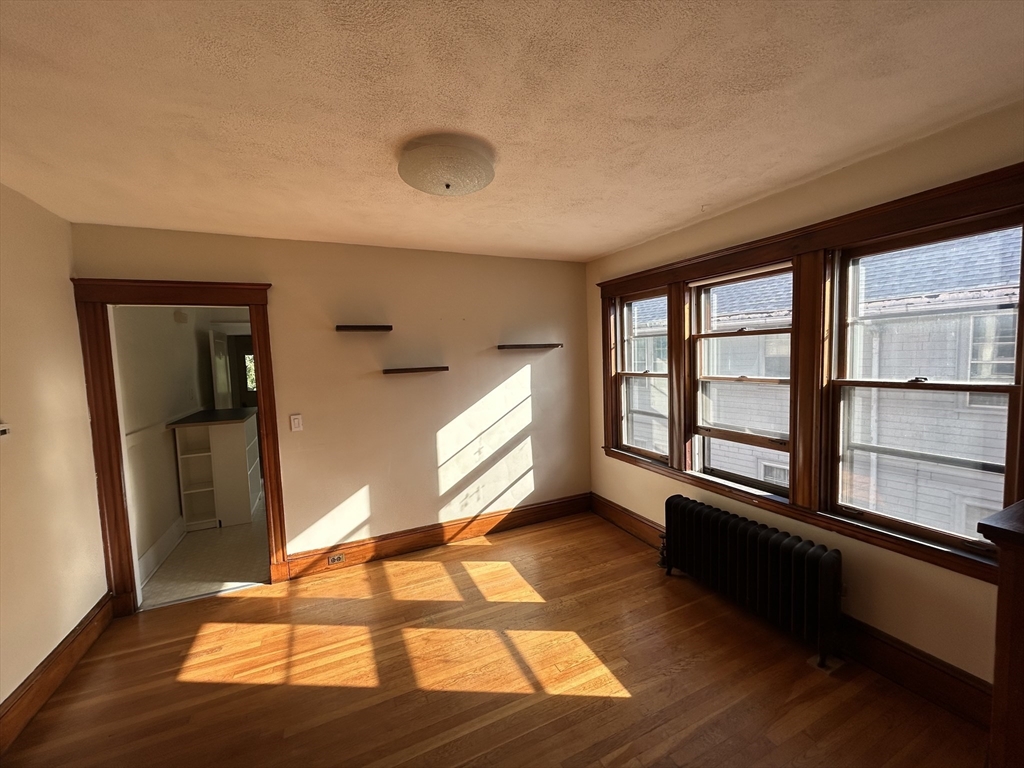 30 Emerson Rd, Winthrop