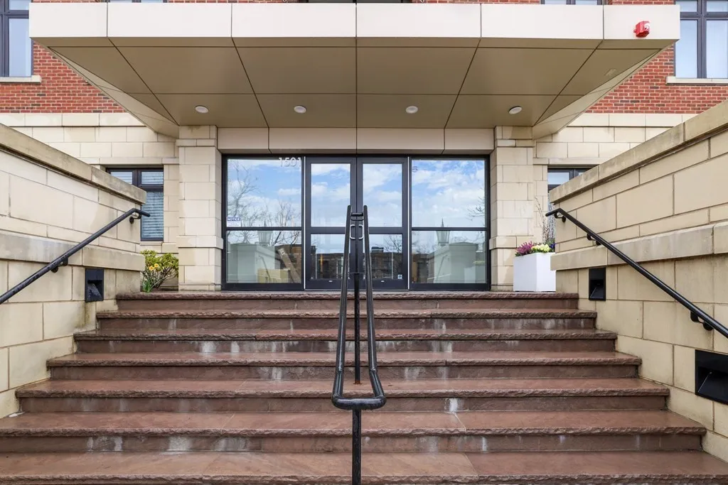 1501 Commonwealth Ave, Brighton