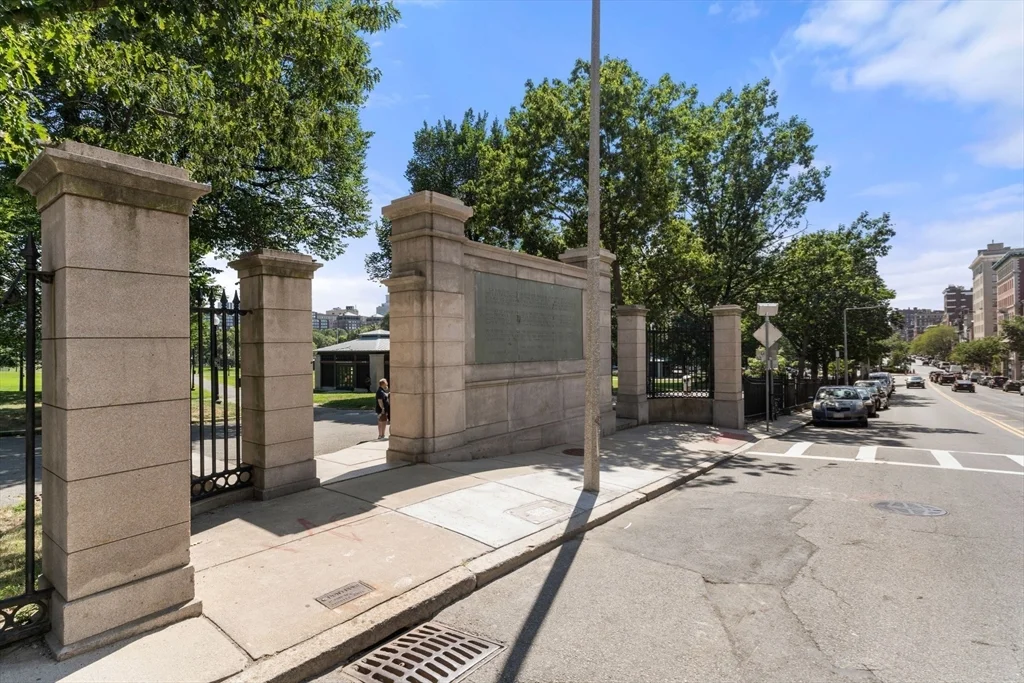 48 Beacon St, Beacon Hill