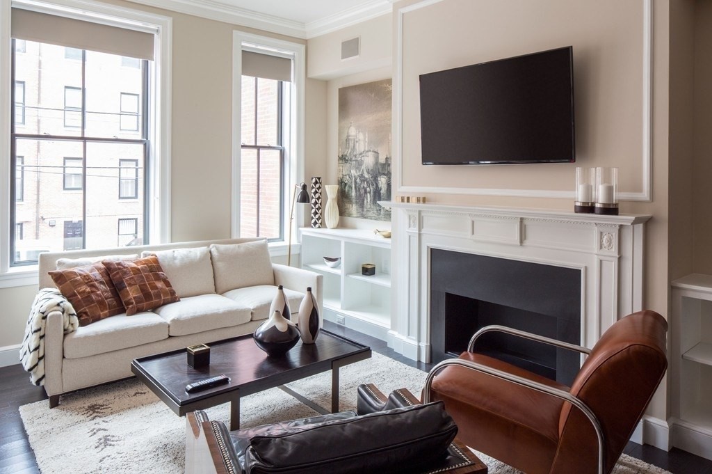 275 Marlborough St, Back Bay