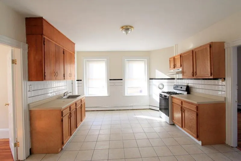 10 Winter St, East Cambridge