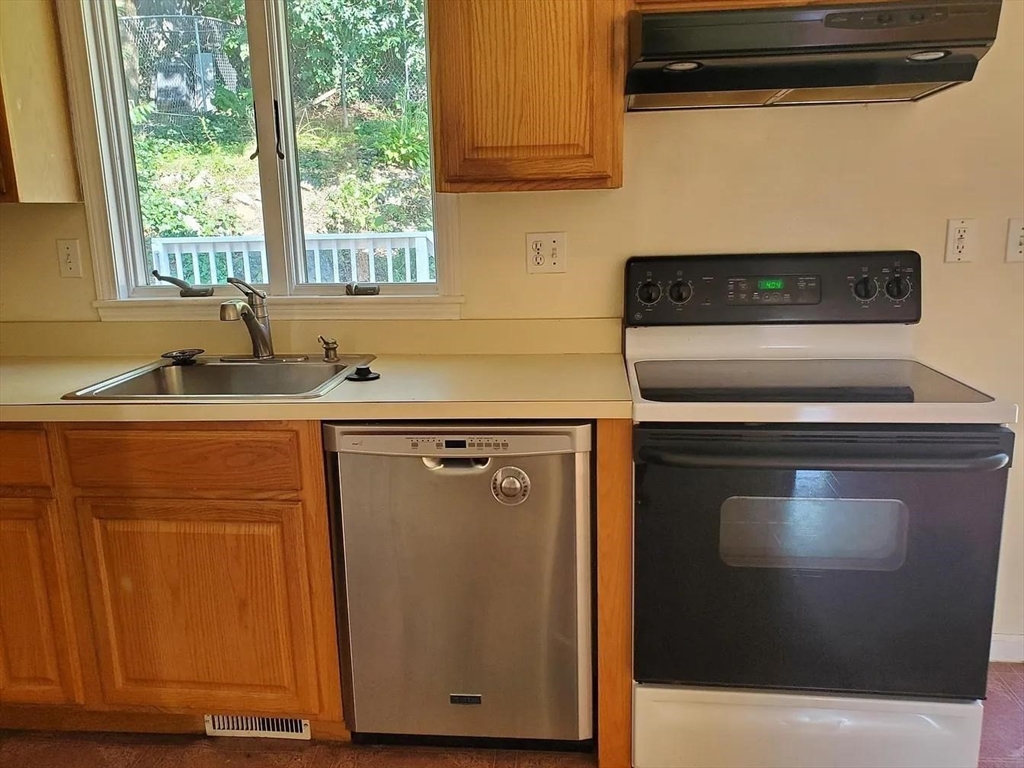 118 Montclair Ave, Waltham