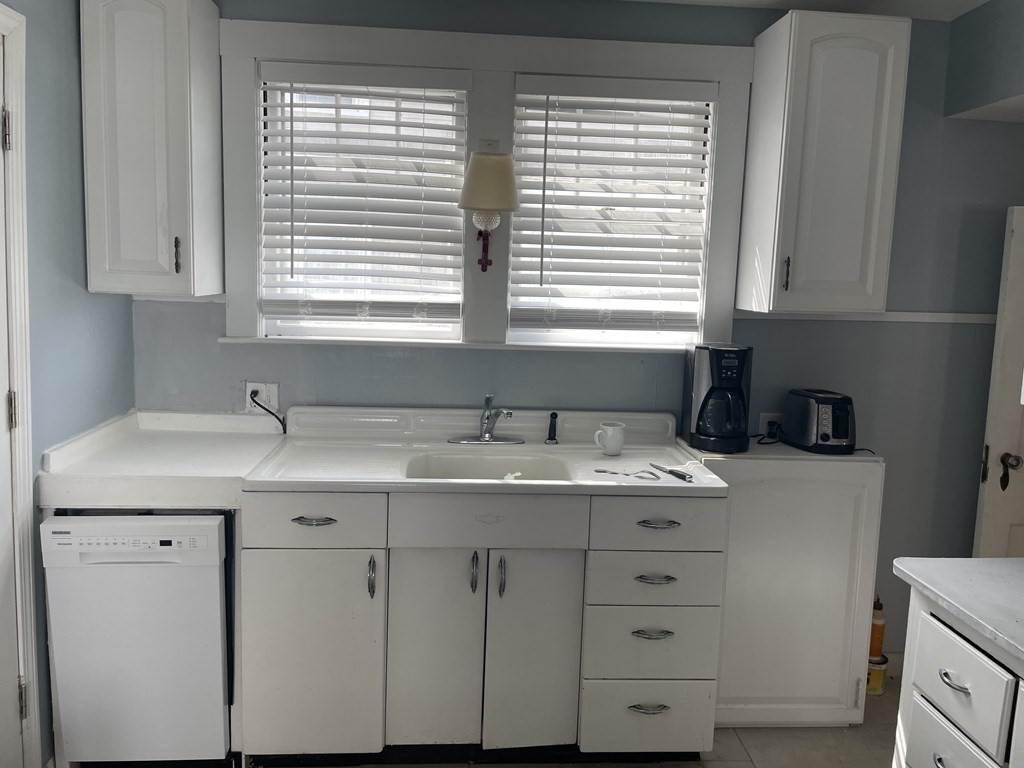 31 Milton Rd, Wollaston