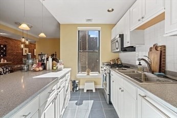 1690 Washington St, South End