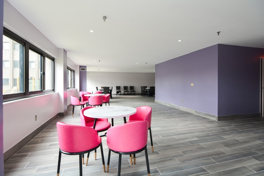 95 Audubon Rd, Wakefield